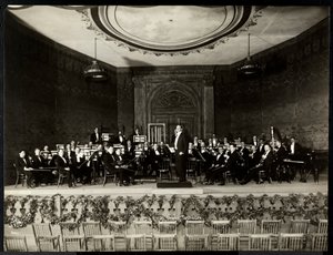 Orchestre complet sur scène, New York, 1911